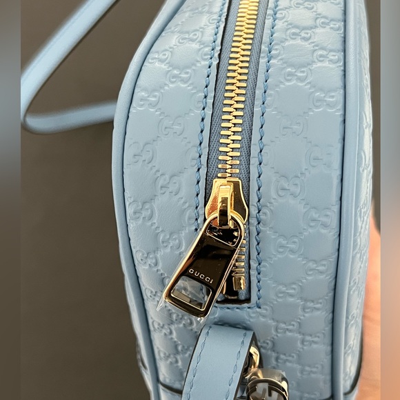 Gucci Microguccissima Bree Crossbody - Picture 12 of 16